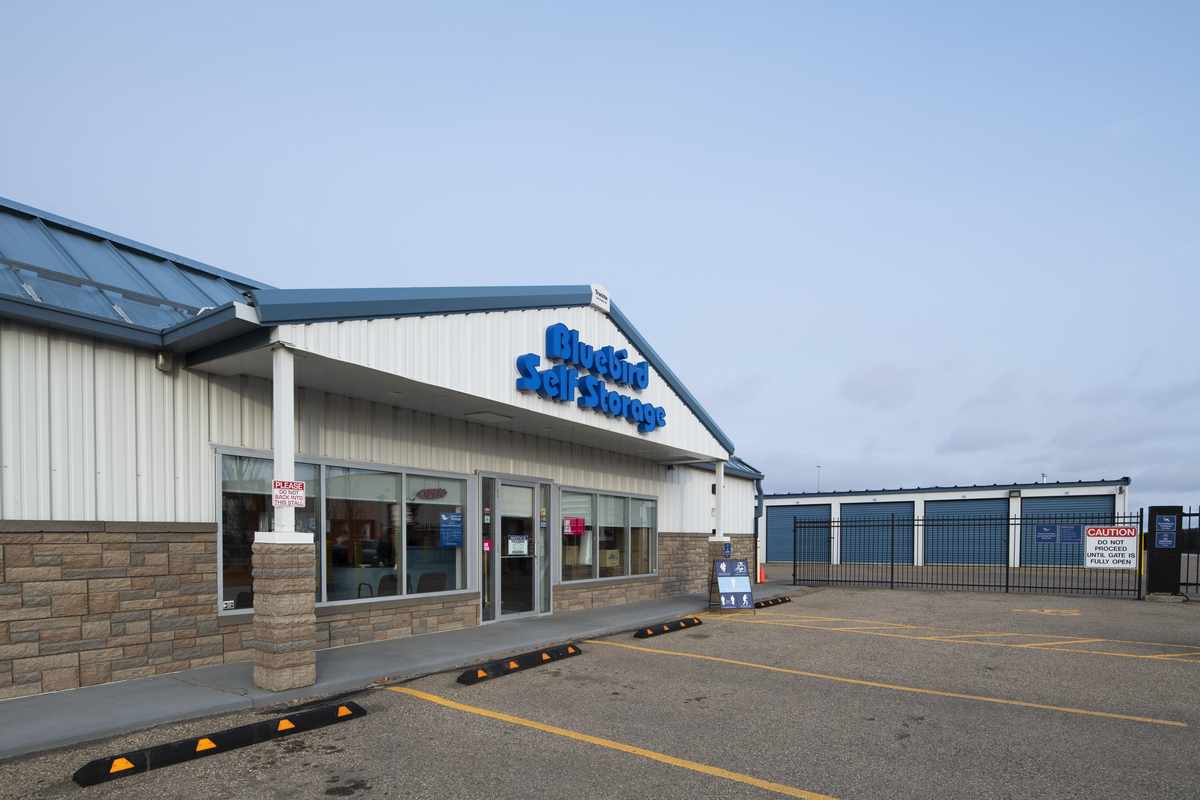 Storing Your Car in Outdoor Vehicle Storage Red Deer County