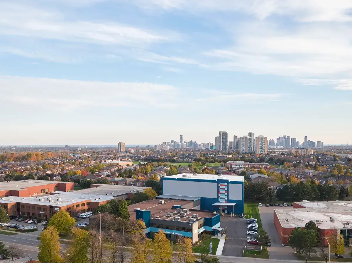 entreposage  vue bâtiment mississauga