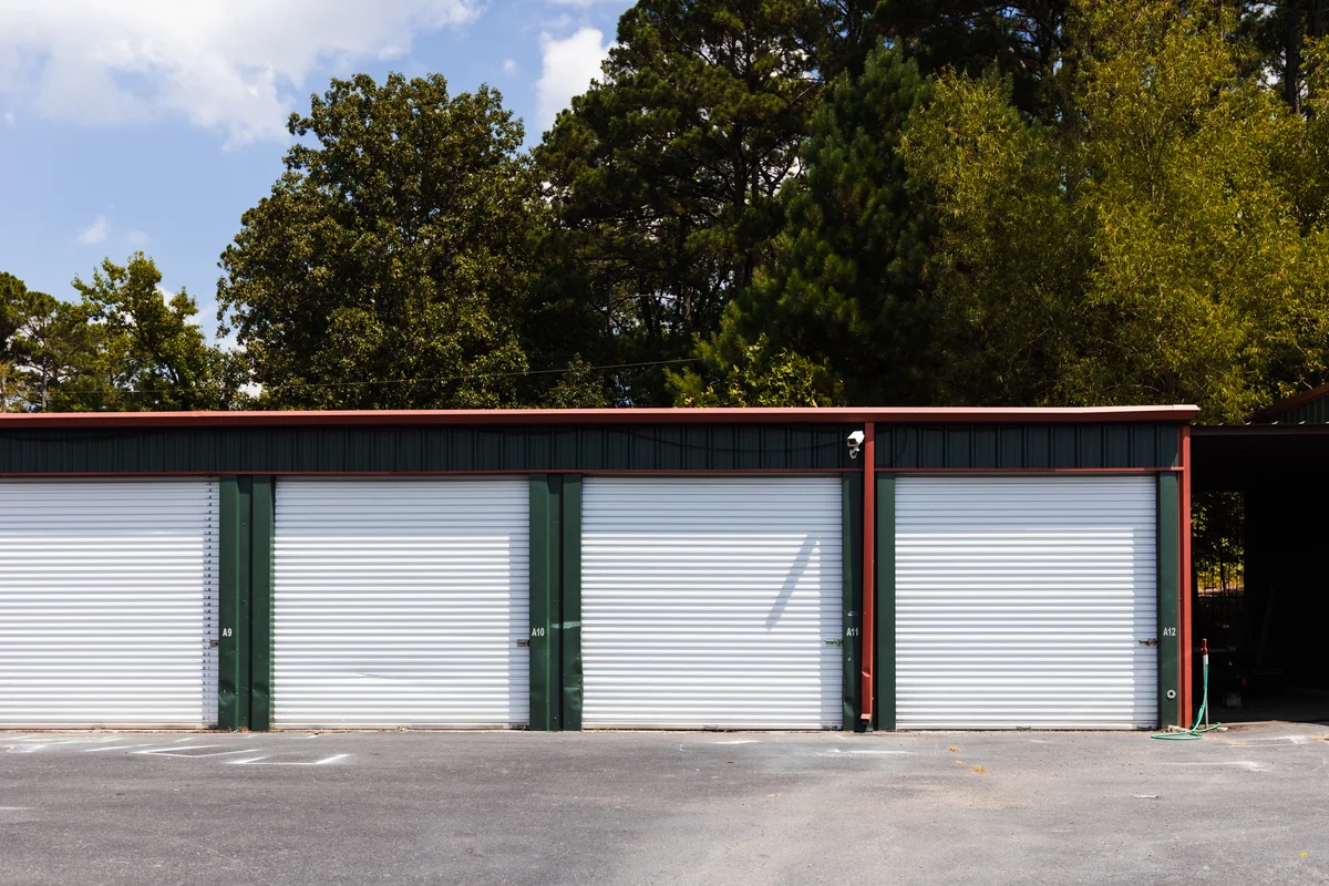 Drive up self storage units Little Rock