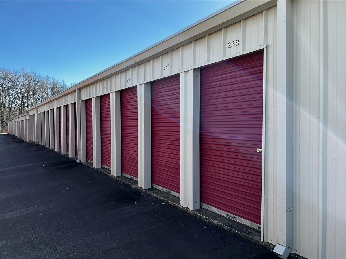 Drive up self storage units Jacksonville