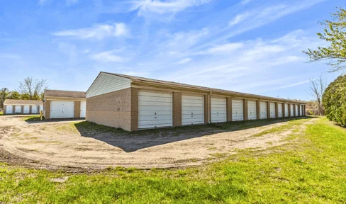 drive up self storage carleton
