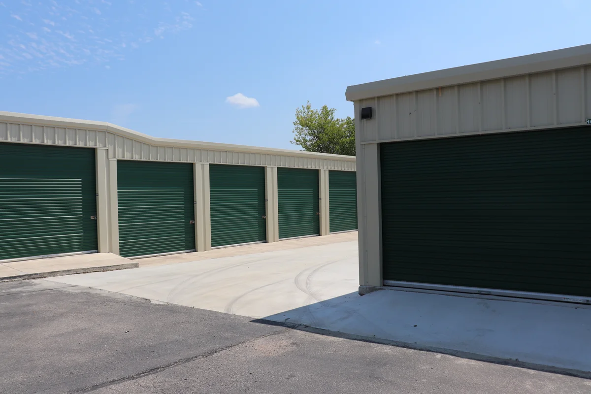 drive up vehicle storage