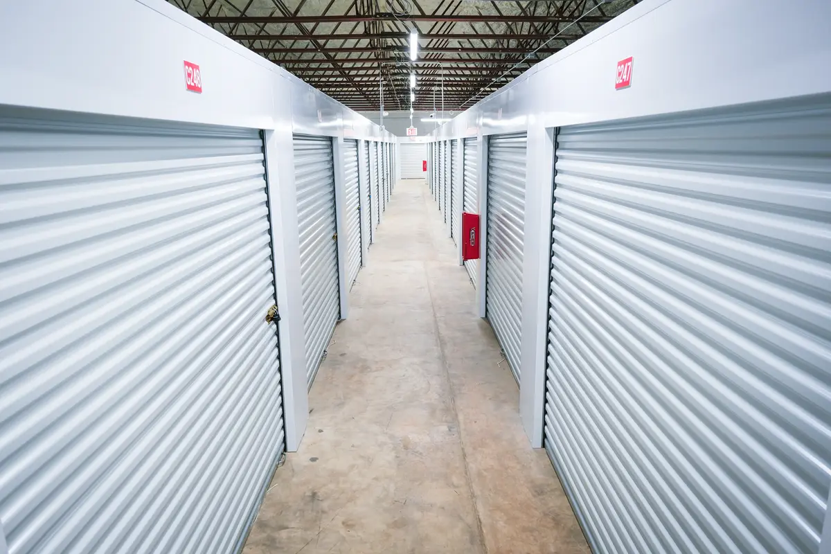 climate controlled self storage units