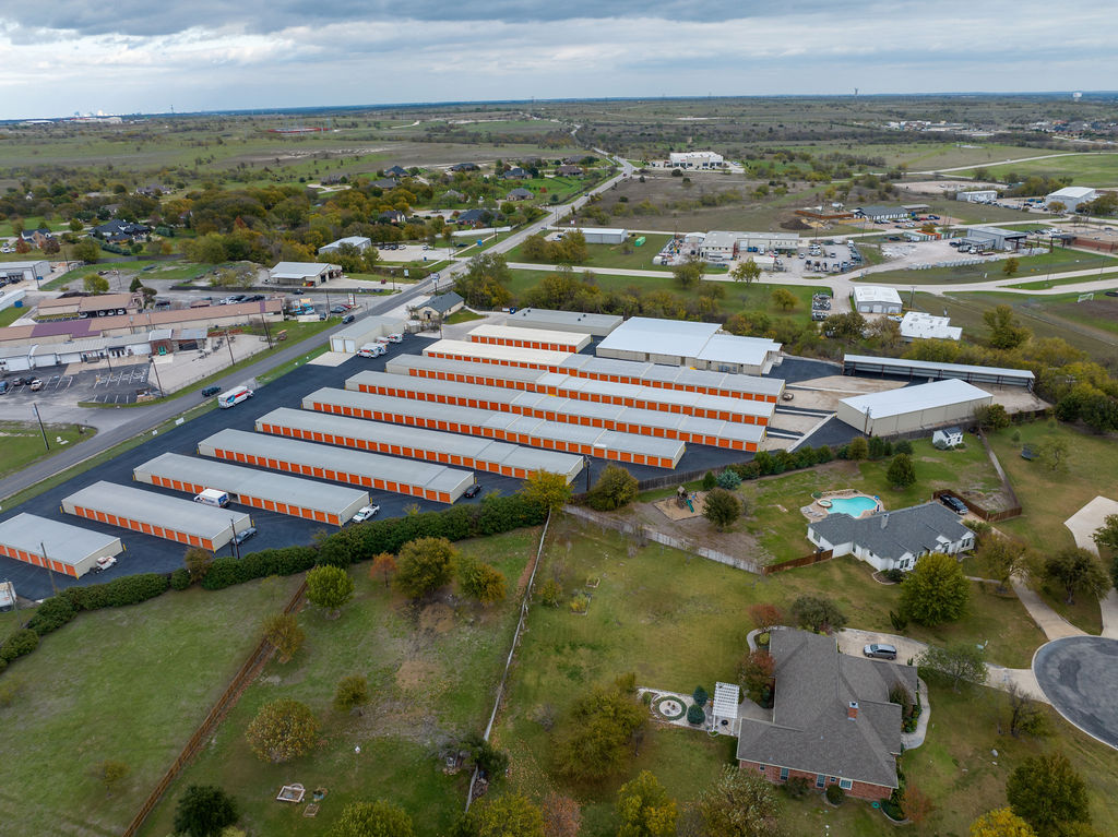 the storage place self storage units