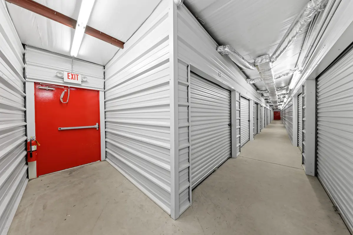 climate controlled self storage units