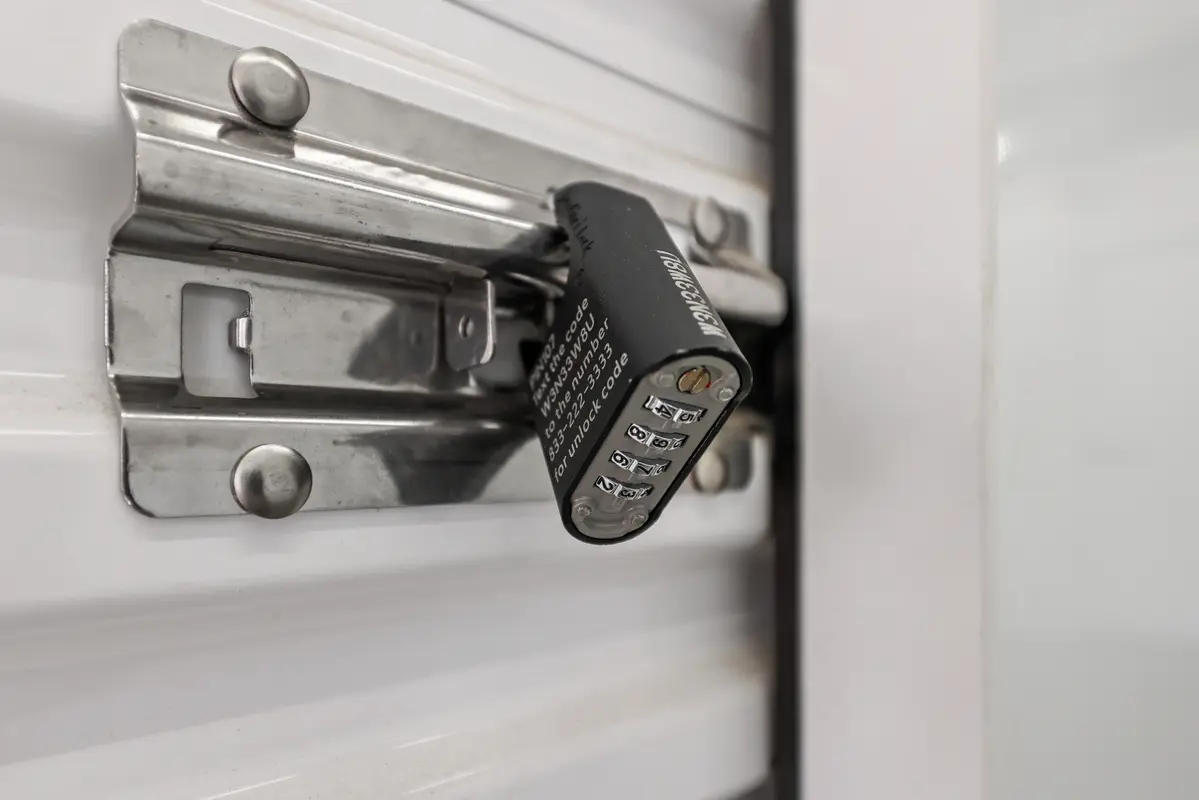 secure self storage unts