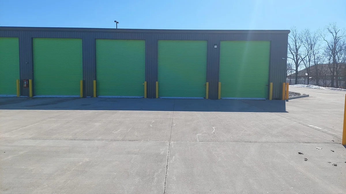 secure self storage units villa ridge missouri
