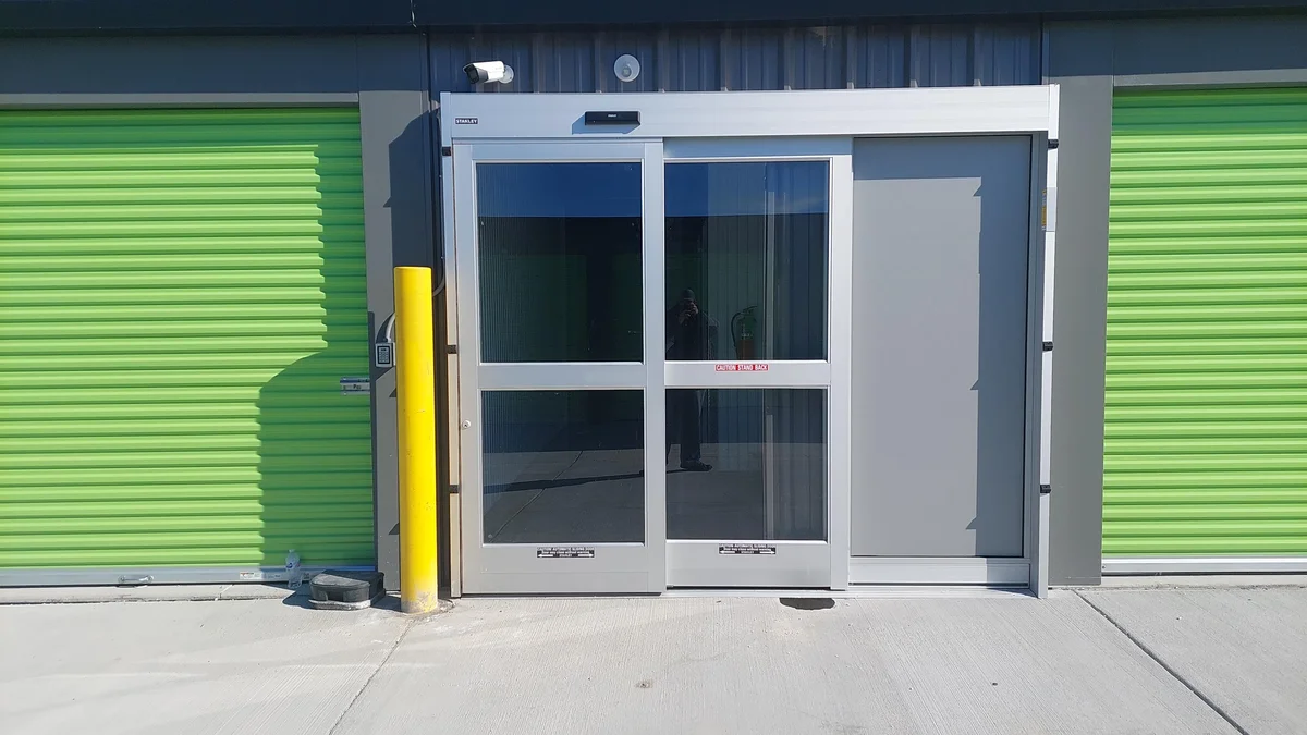 automatic doors self storage villa ridge