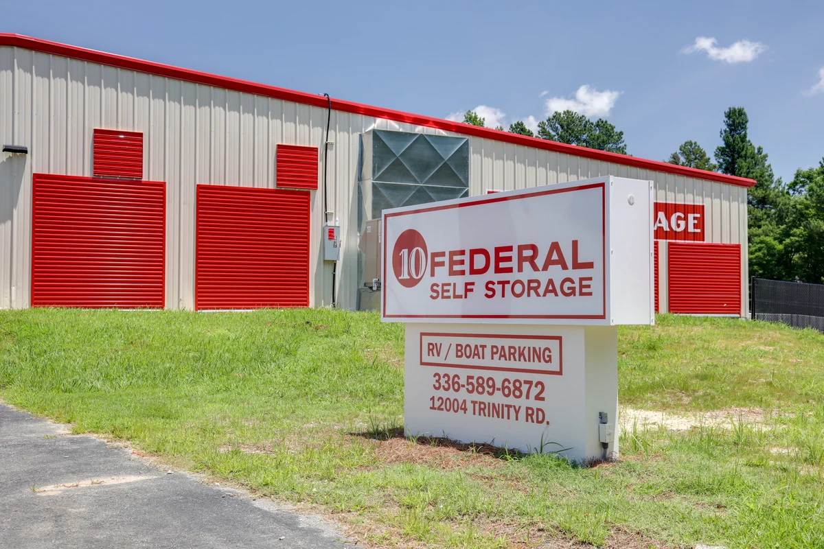 10 federal self storage units trinity