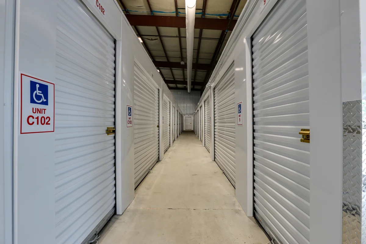 climate controlled self storage units