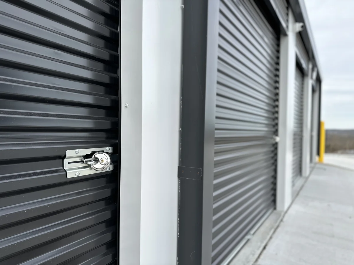 drive up self storage units bennett