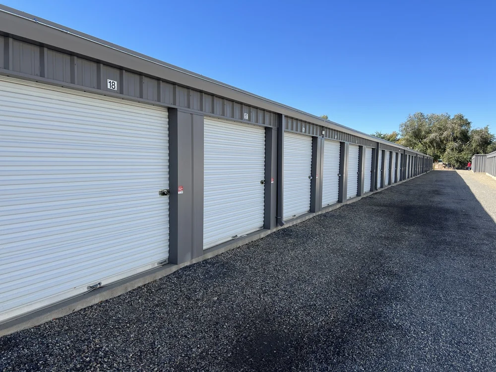 drive up storage units palisade