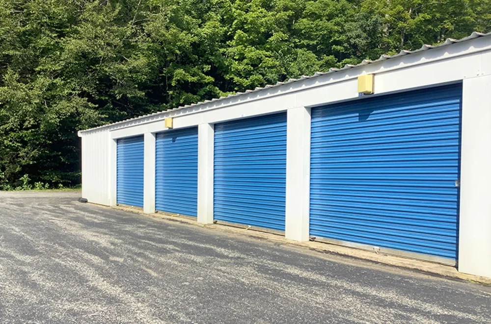 self storage units West Chesterfield