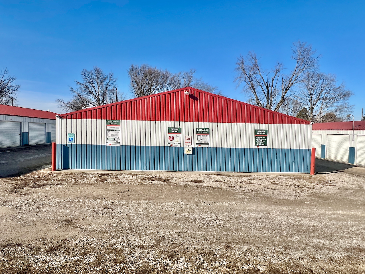 Business storage with ground floor access at 2200 Oakwood Avenue