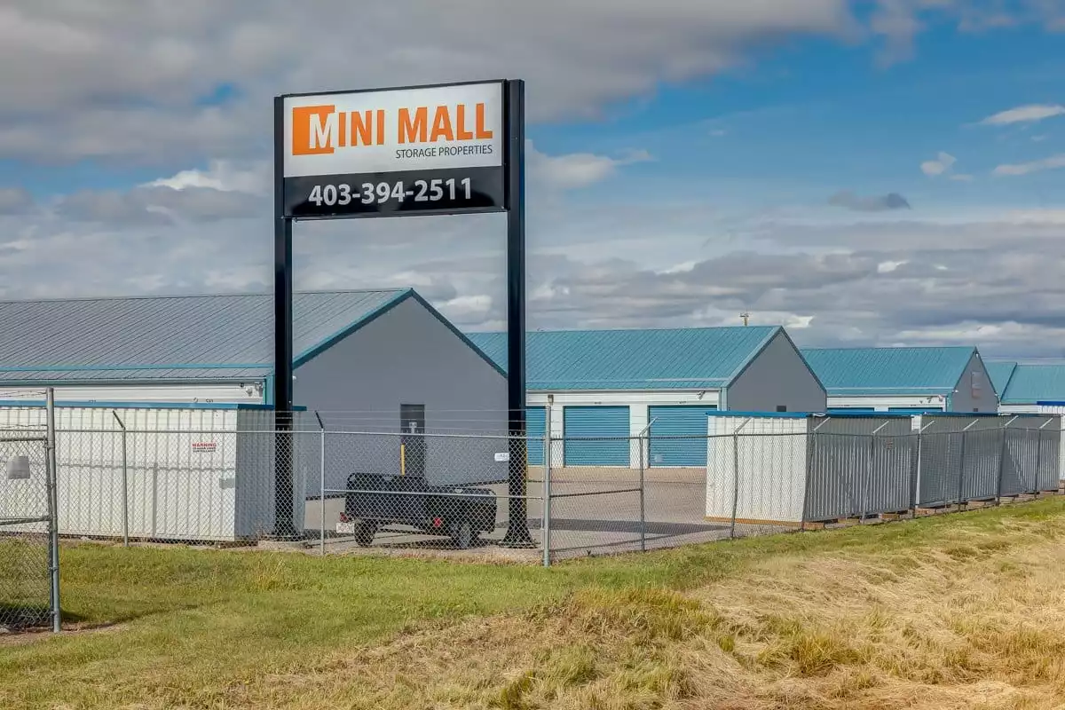 self storage units lethbridge