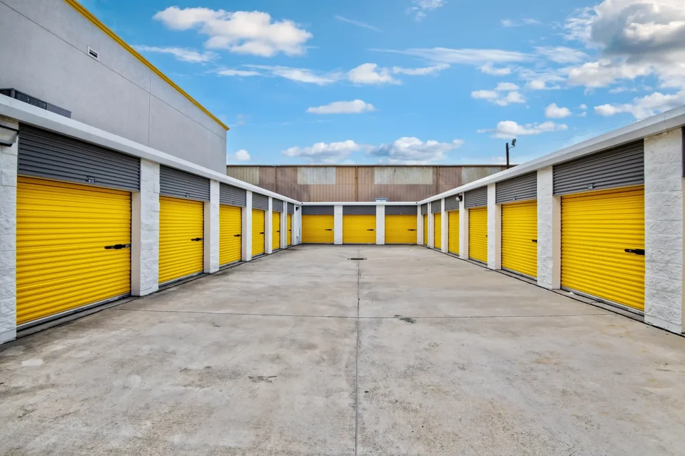 drive up storage units