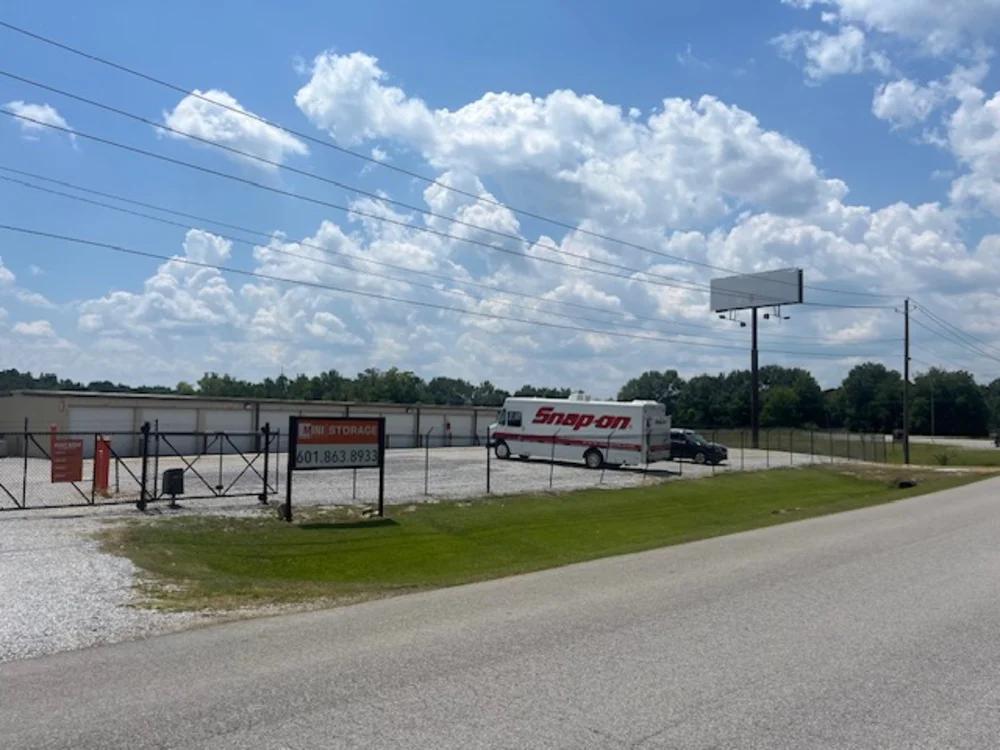 self storage units meridian