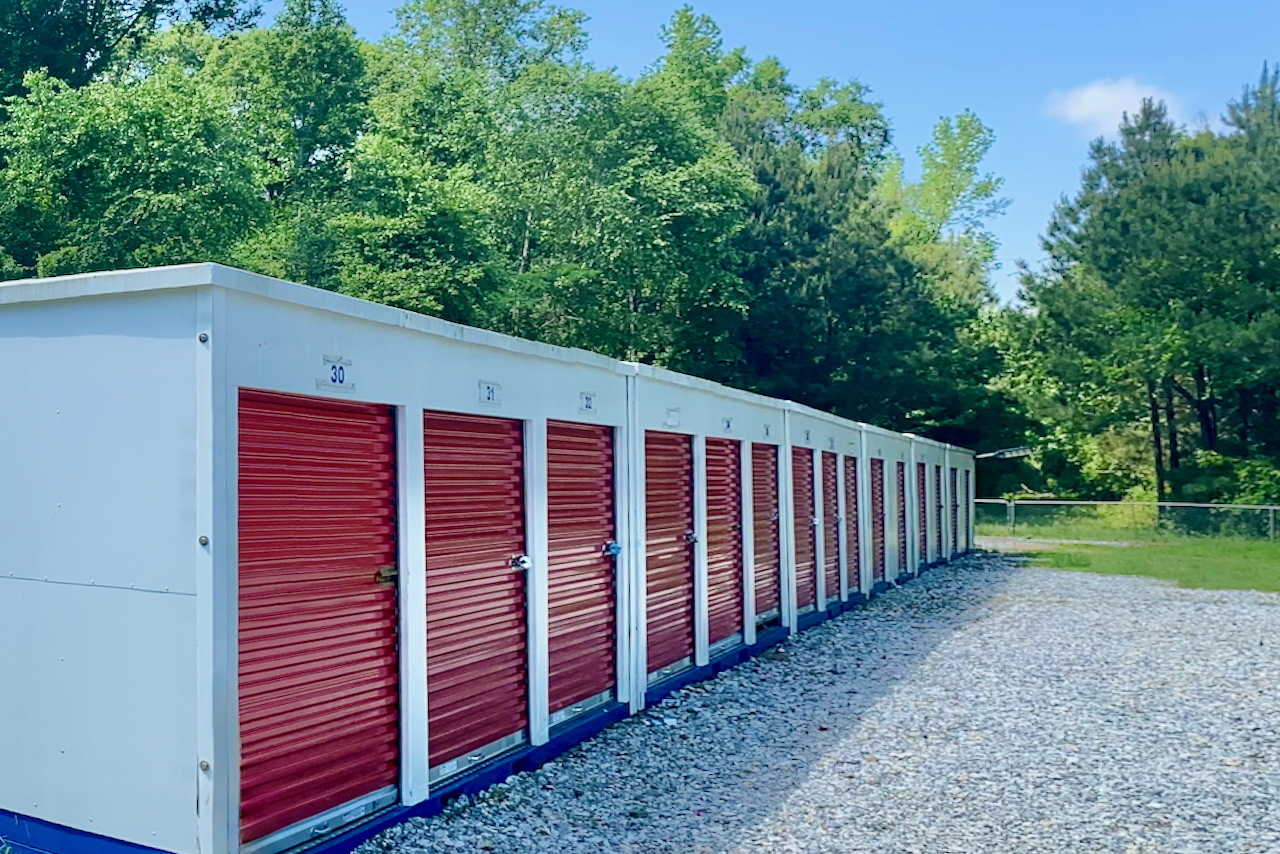 Drive-up storage unit in Phenix City, AL with month-to-month leases