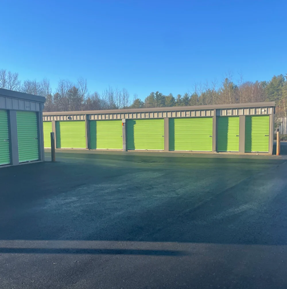 drive up storage units weare