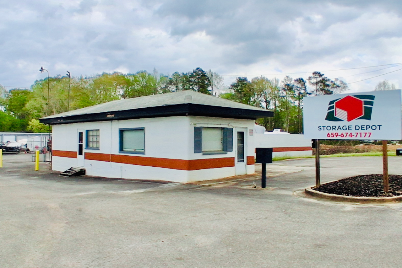 Storage Depot office at 5300 Cahaba Valley Road, Birmingham, AL, offering friendly customer service for storage rentals