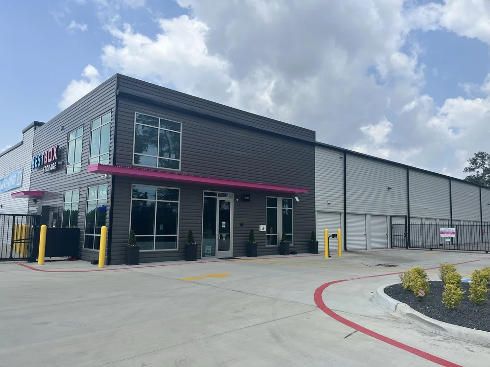 storage units new caney