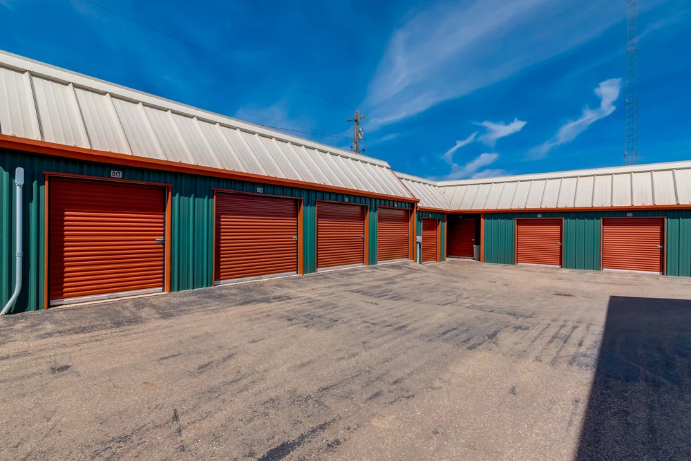 self storage units Redcliff
