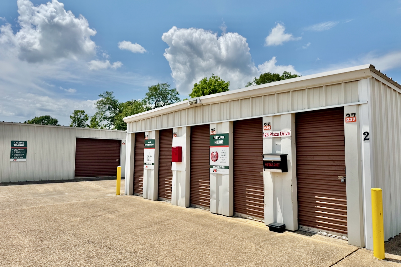 Exterior drive-up storage units at Storage Depot Mansfield LA, 50-130 sq ft with easy ground-floor access for vehicles
