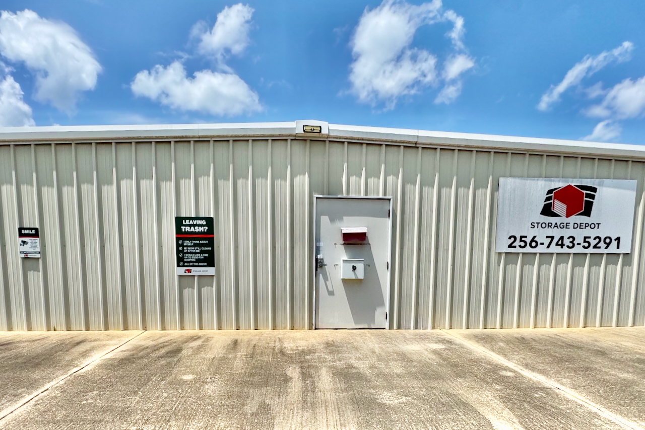 Ground-floor indoor storage space in DeSoto Parish, ideal for relocation and moving with secure fenced perimeter
