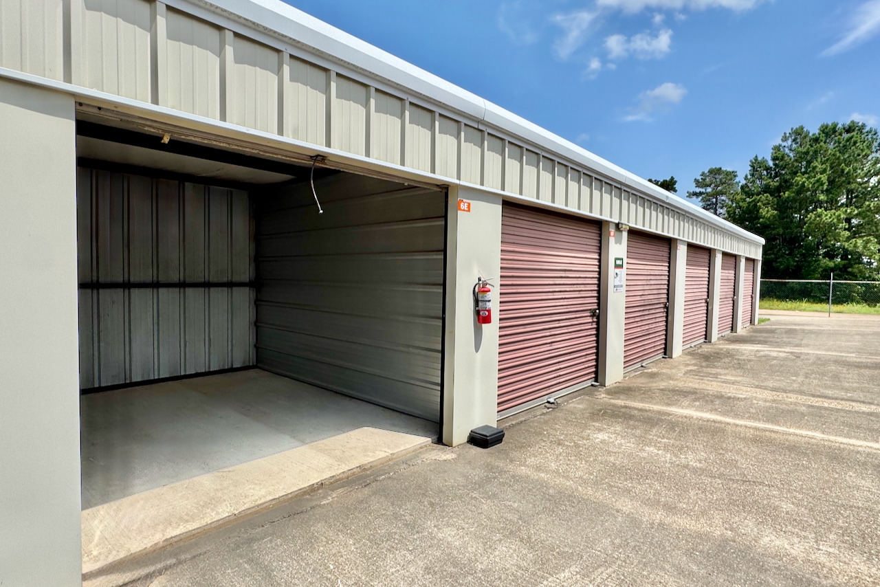 Open door view of drive-up self-storage in Louisiana 71052, perfect for residential furniture or business equipment