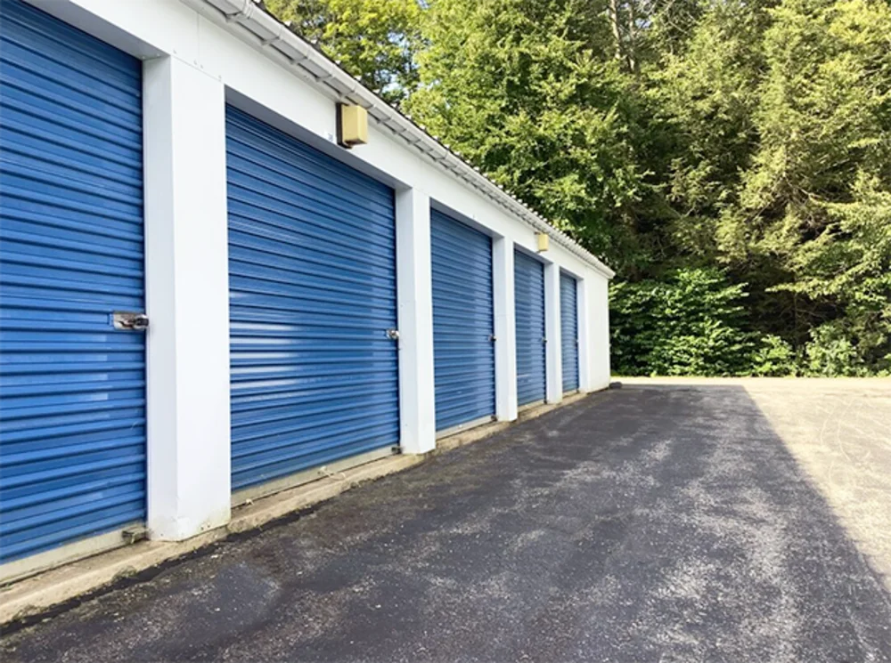 drive up self storage units