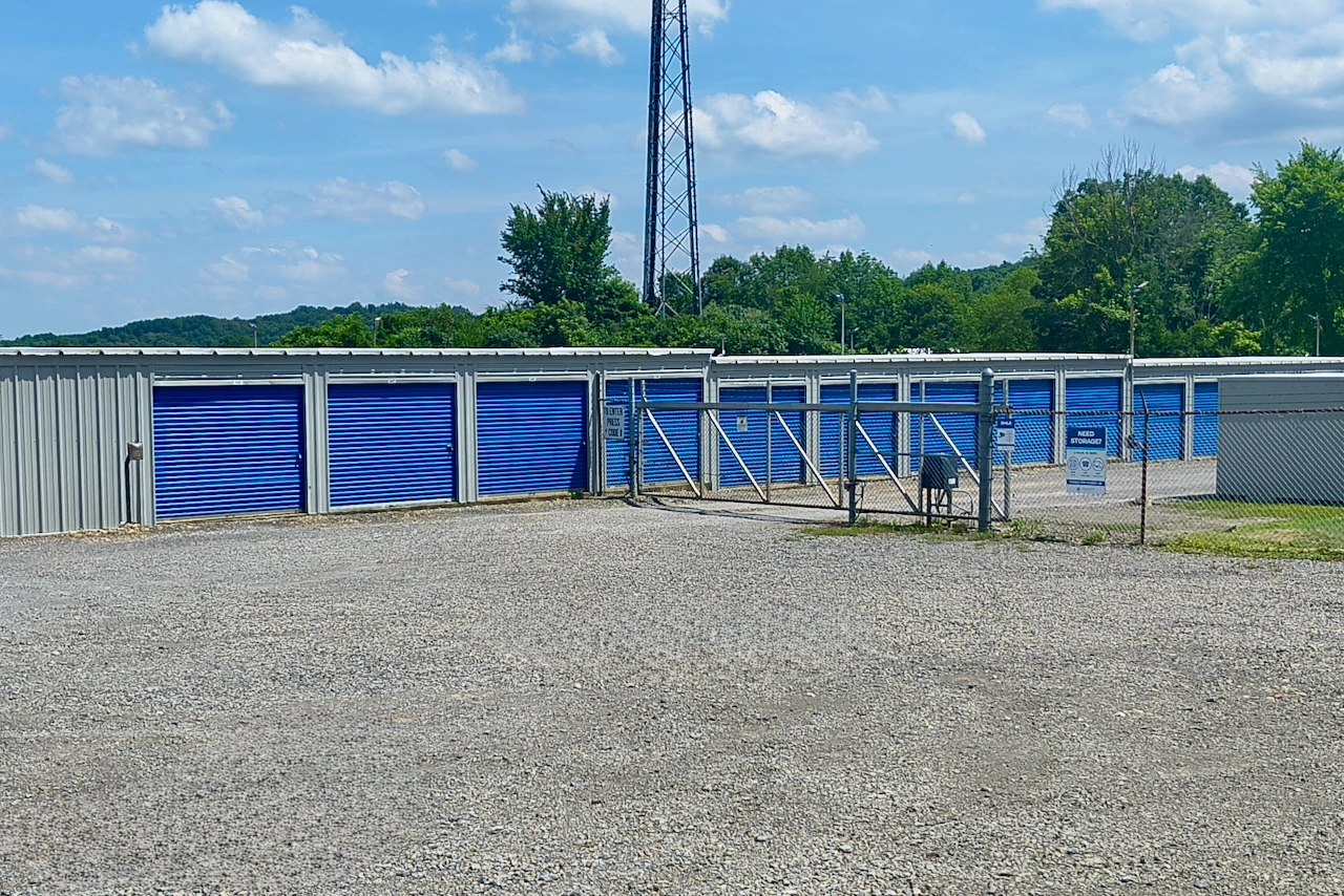 gated entrance storage units near Portersville PA Butler County