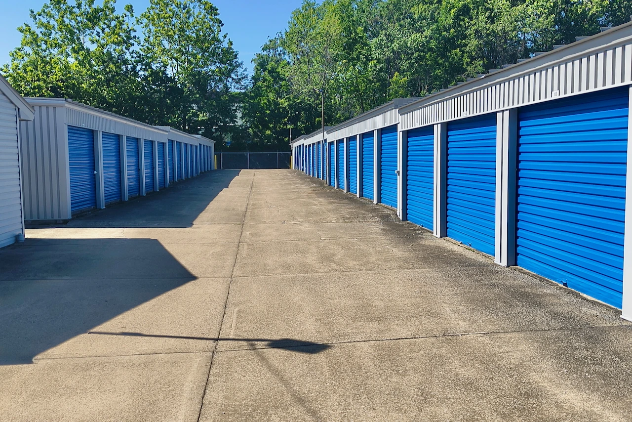 outdoor self storage drive-up Butler County Pennsylvania