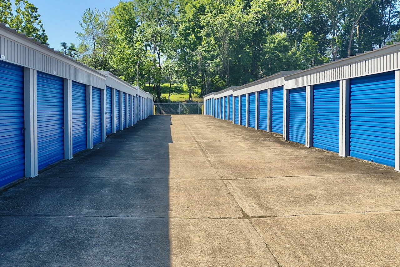 Butler County outdoor drive-up storage near Zelienople
