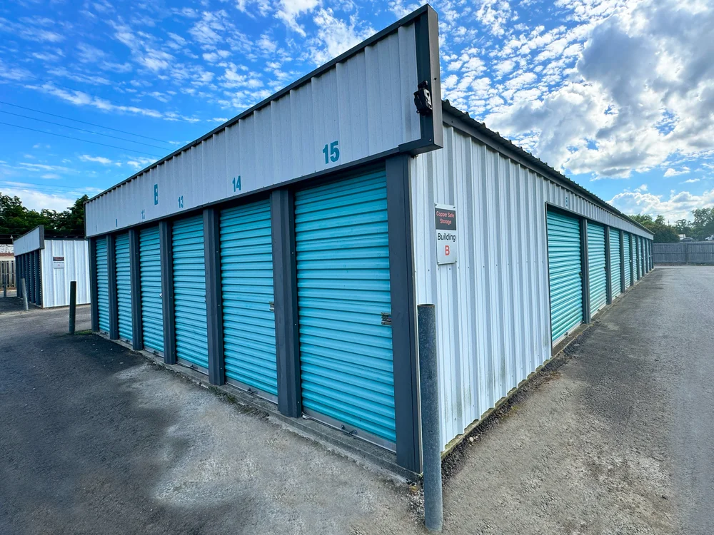 storage units Thomson