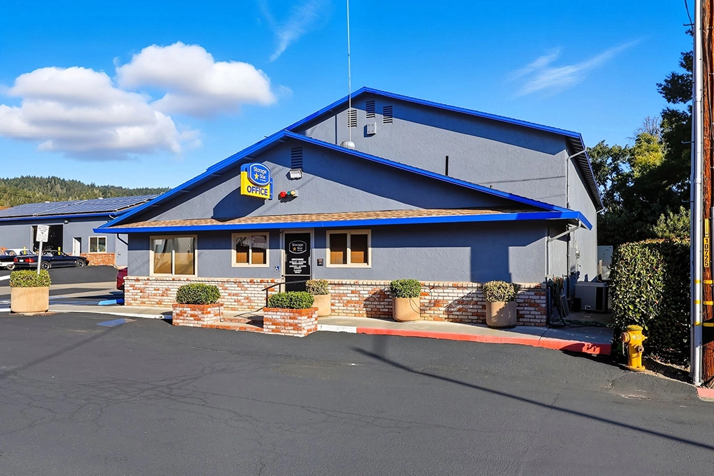 Storage Star Cloverdale office on Industrial Drive with friendly staff ready to help