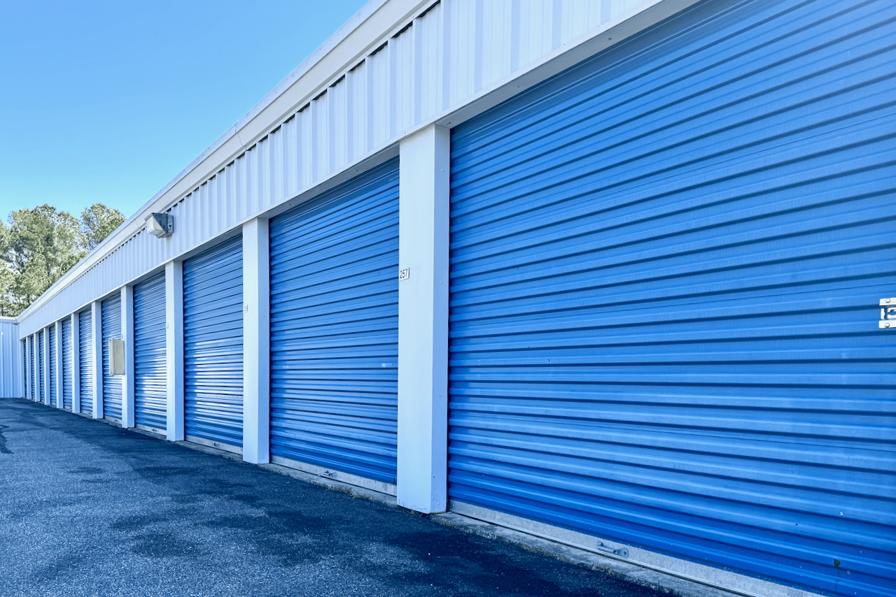 Drive-up storage units in Bishopville MD with ground-level access