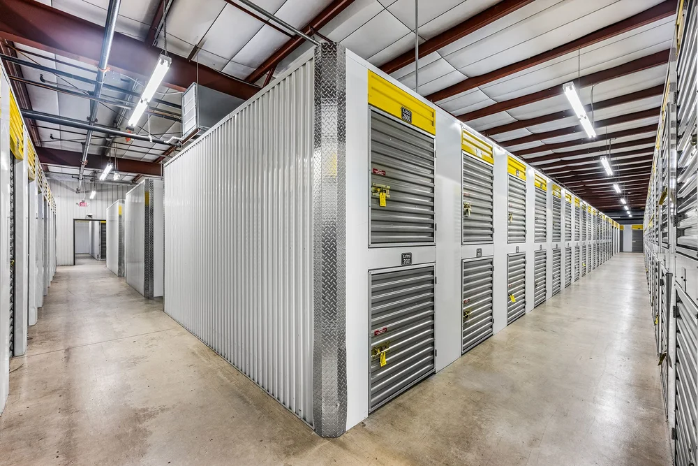 storage lockers for rent