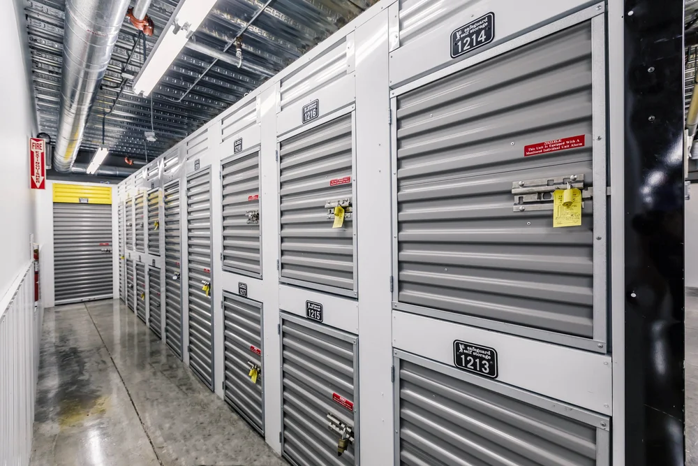 storage lockers for rent