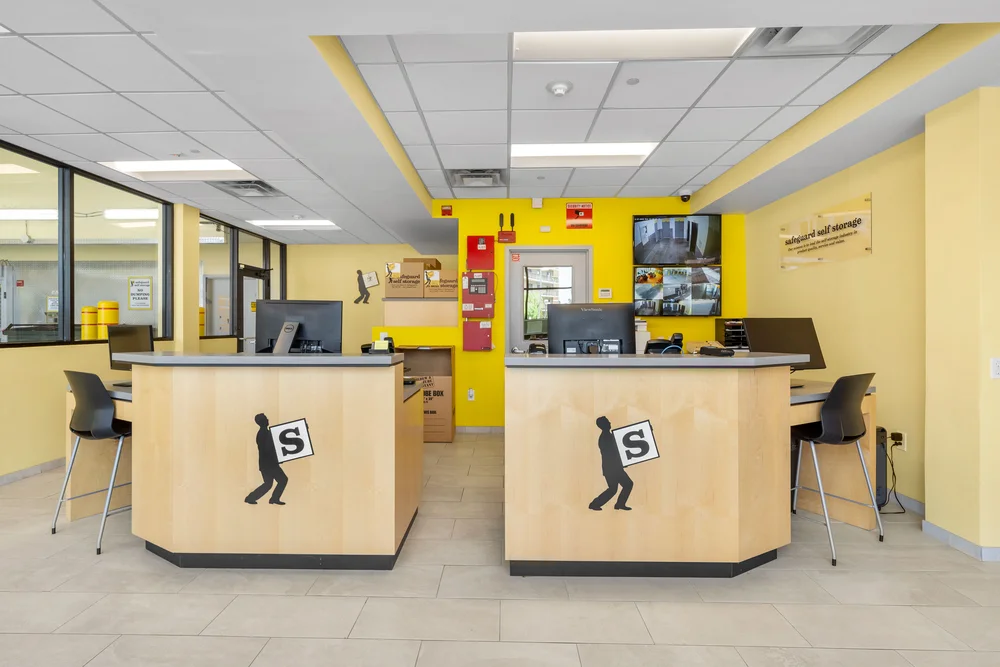 moving and packing supplies