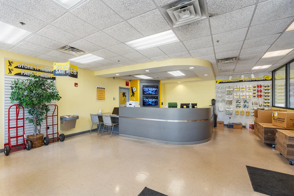 moving and packing supplies