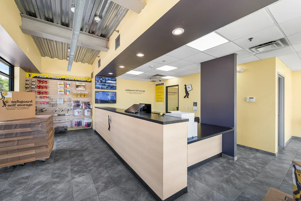 moving and packing supplies