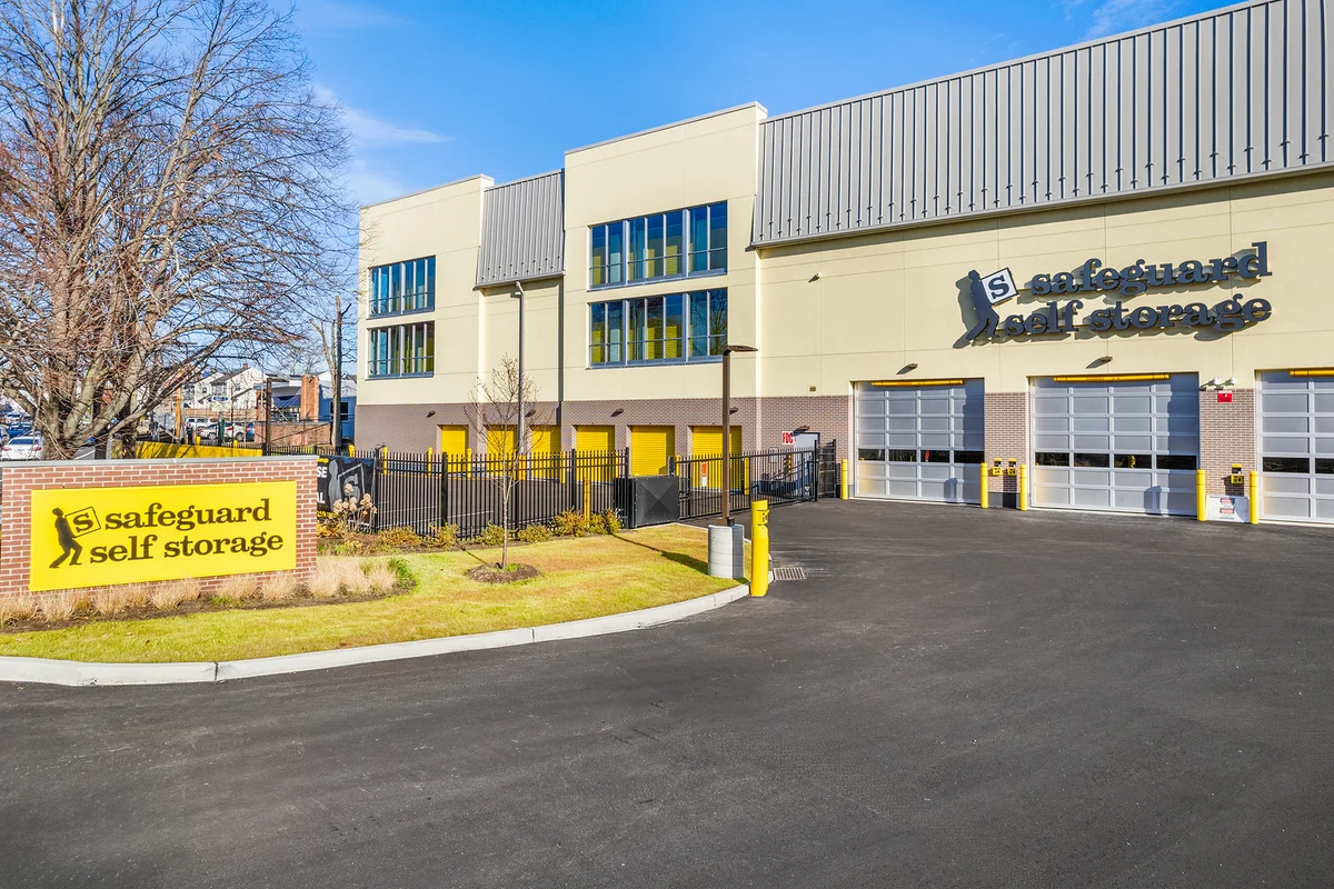 self storage units stamford